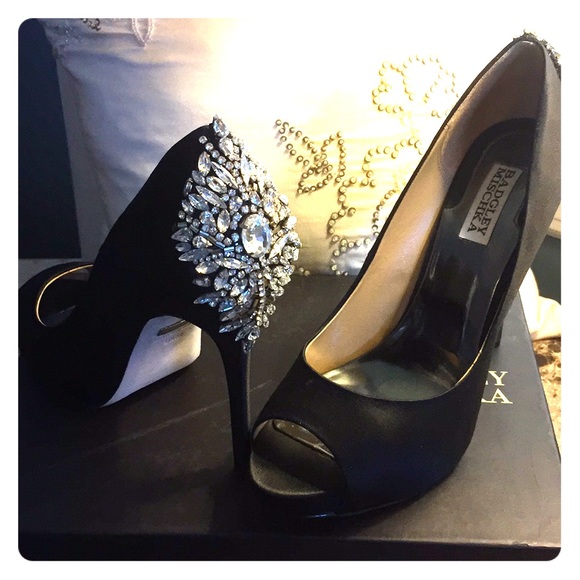 Badgley Mischka Shoes - Badgley Mishka peep toe evening shoe